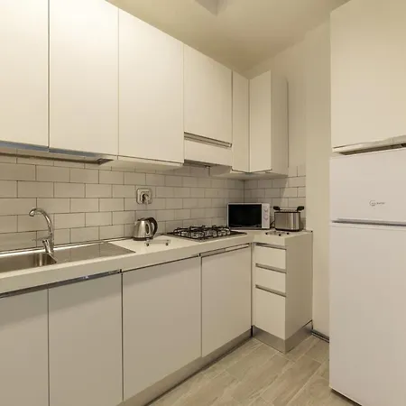 Live - Exclusive Penthouses روما